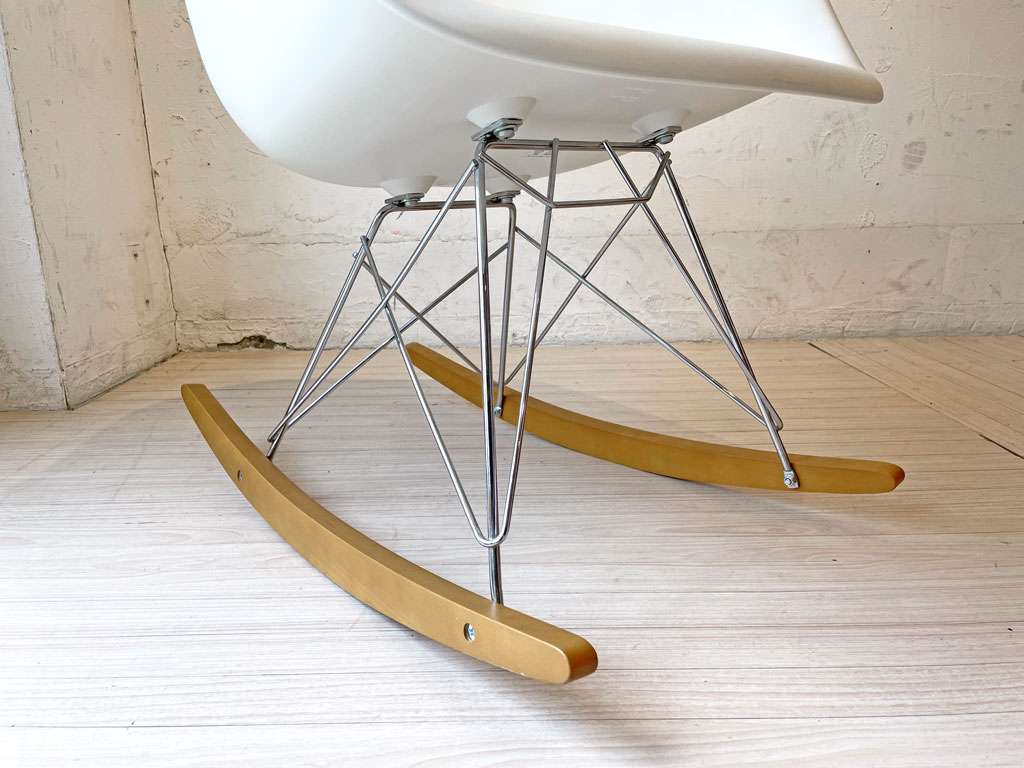 ヴィトラ vitra. アームシェルチェア C&R.イームズ Eames ホワイト