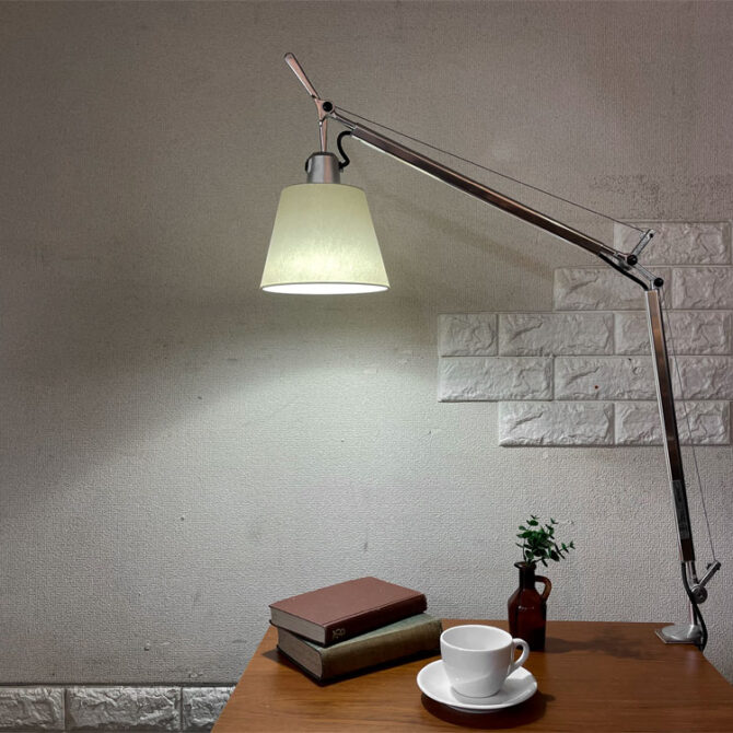 アルテミデ Artemide トロメオ Tolomeo バスキュランテ テーブル